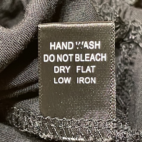 Small lace crop top - Picture 7 of 11